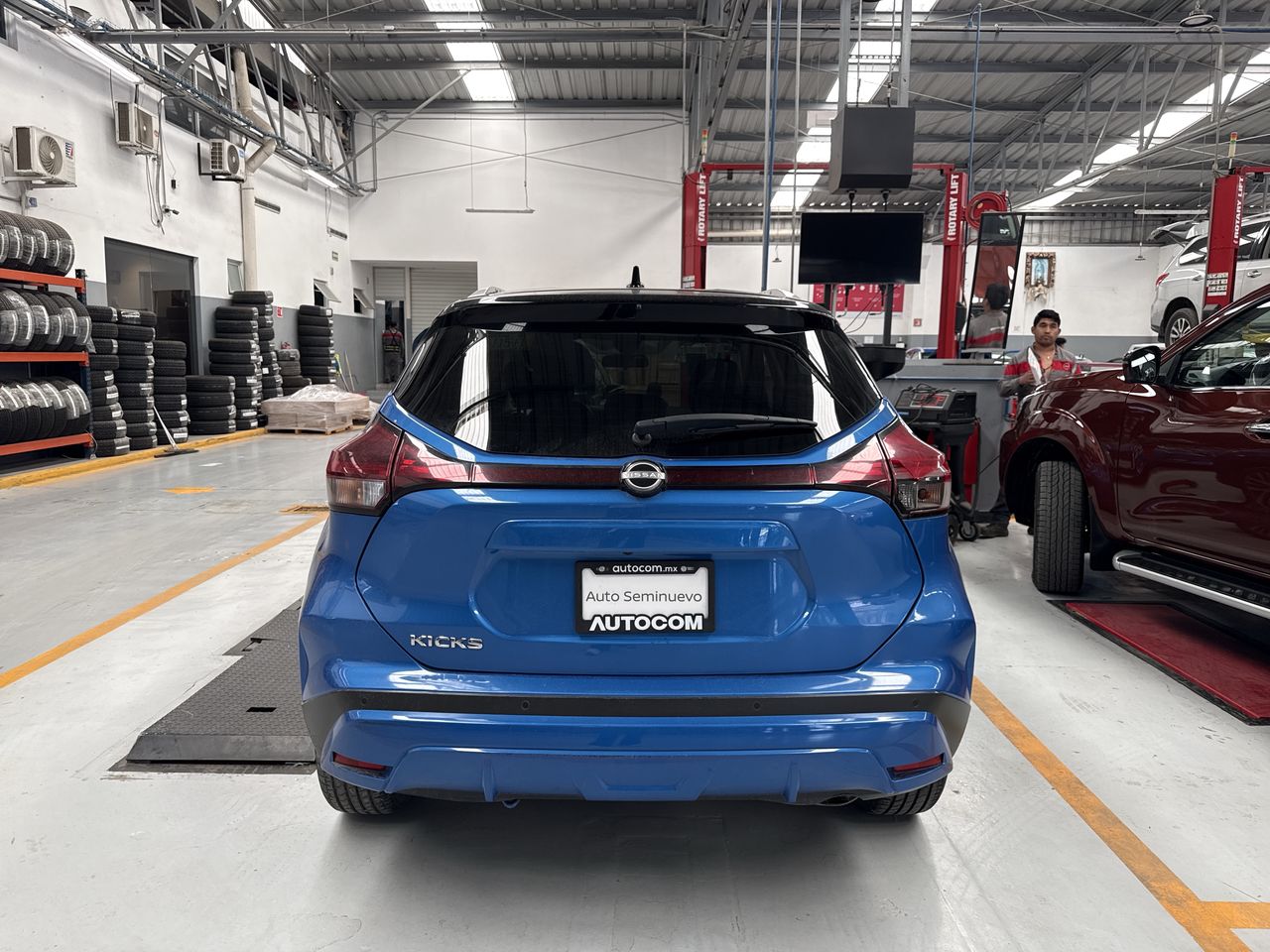 2023 Nissan KICKS PLATINUM BI-TONO 1.6 LTS CVT 23