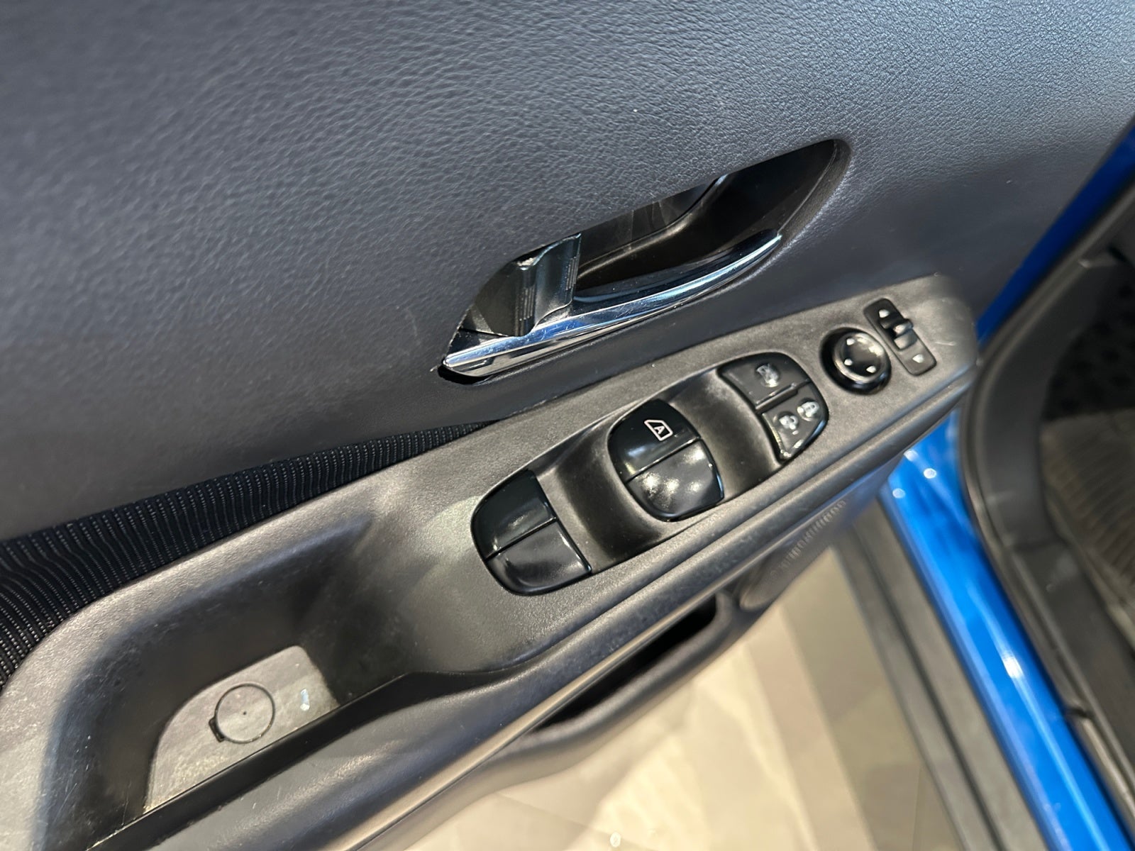 2023 Nissan KICKS ADVANCE 1.6 LTS MT 23