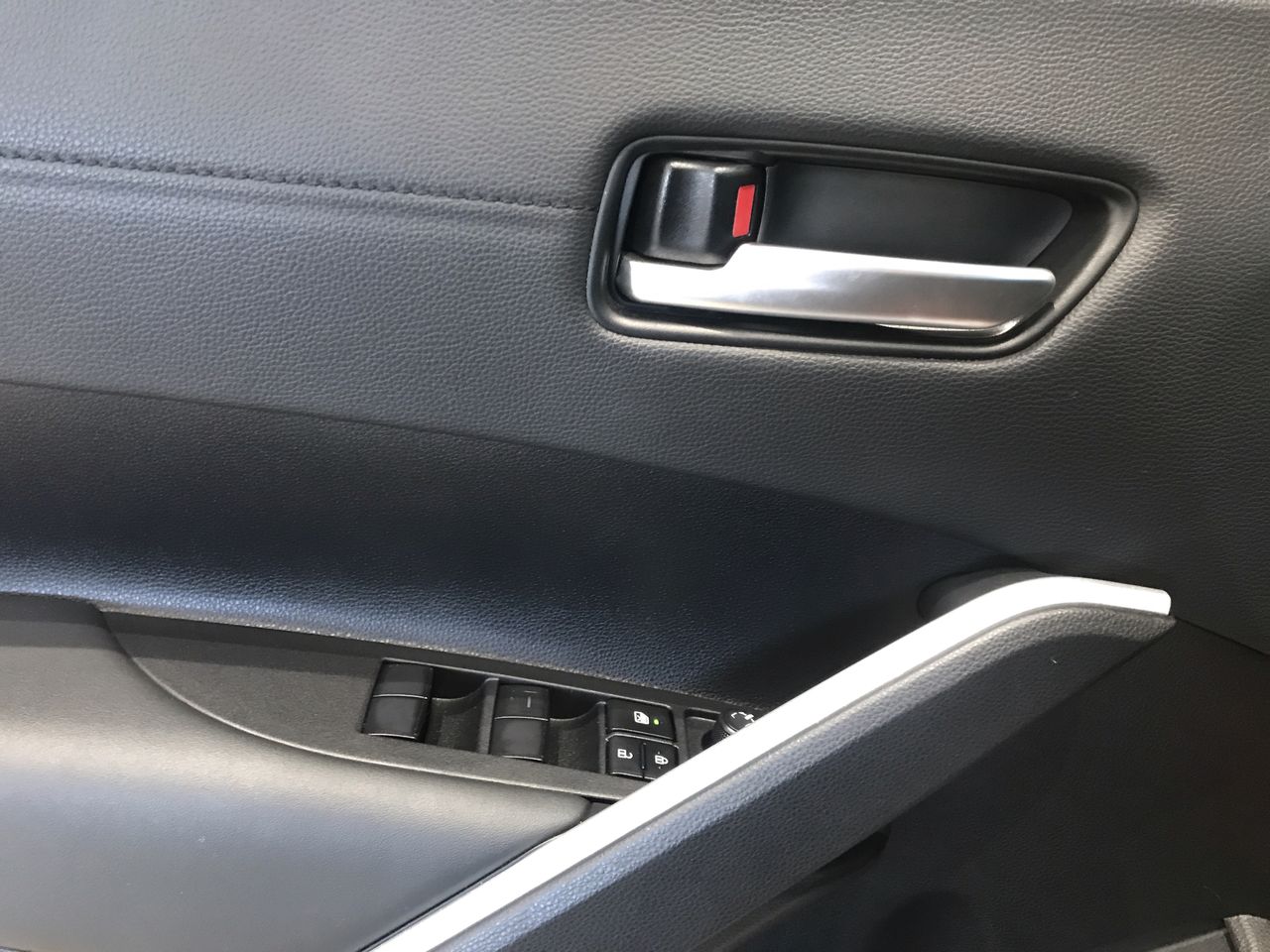 2025 Toyota COROLLA CROSS XLE CVT