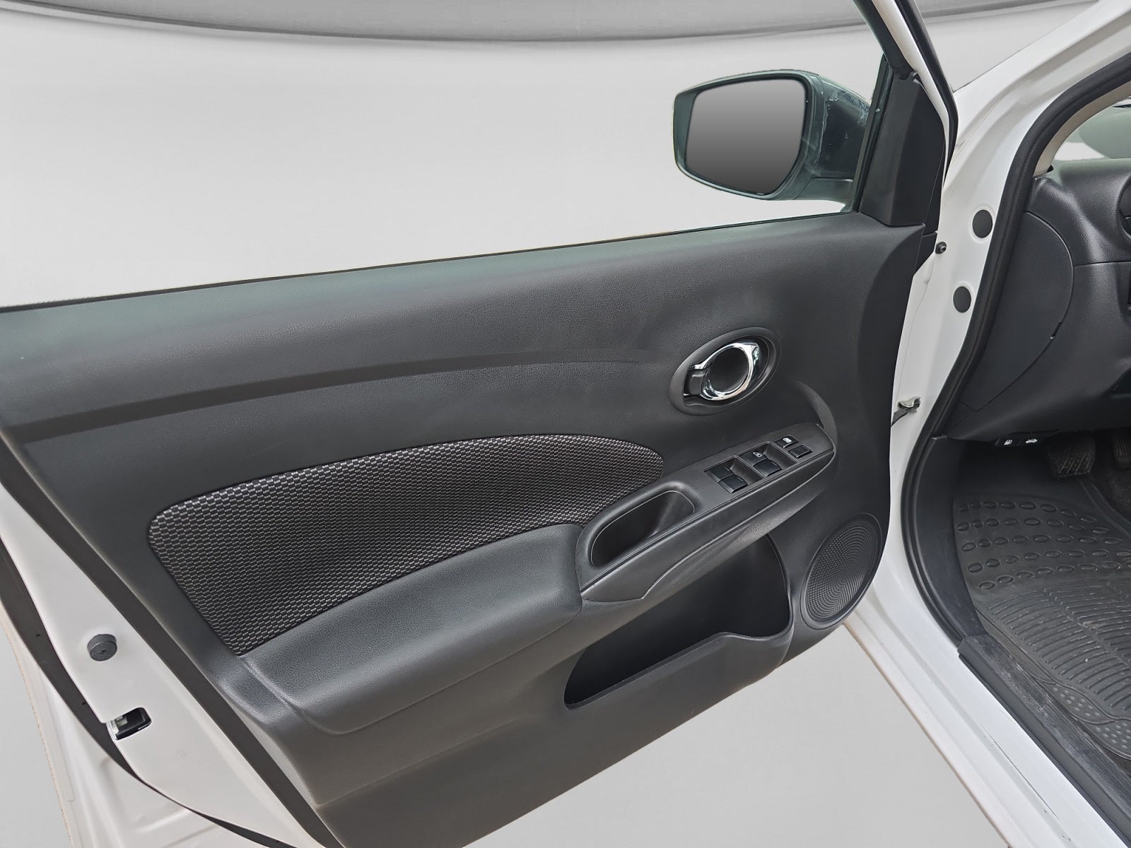 2018 Nissan VERSA ADVANCE AT AC