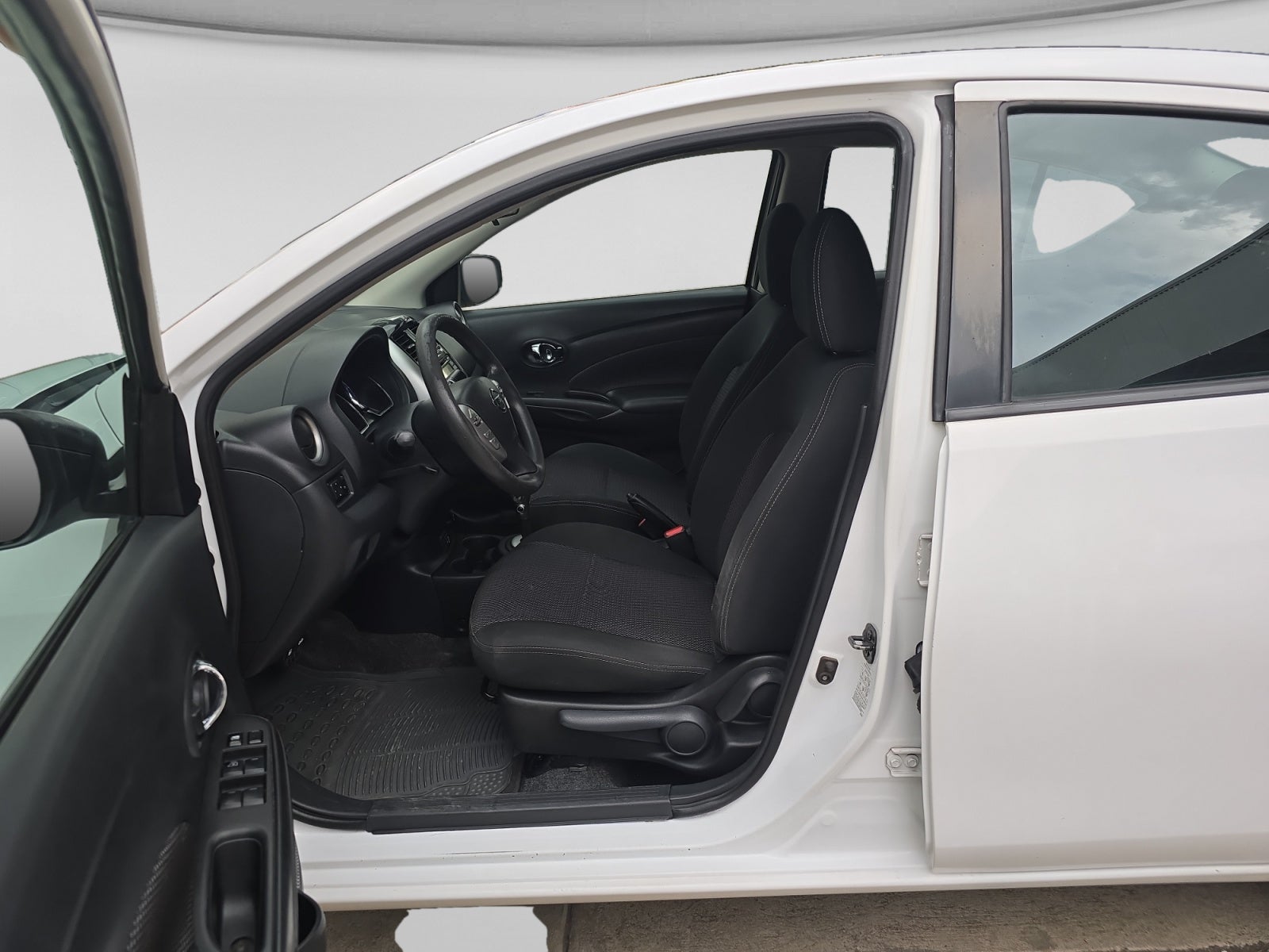 2018 Nissan VERSA ADVANCE AT AC