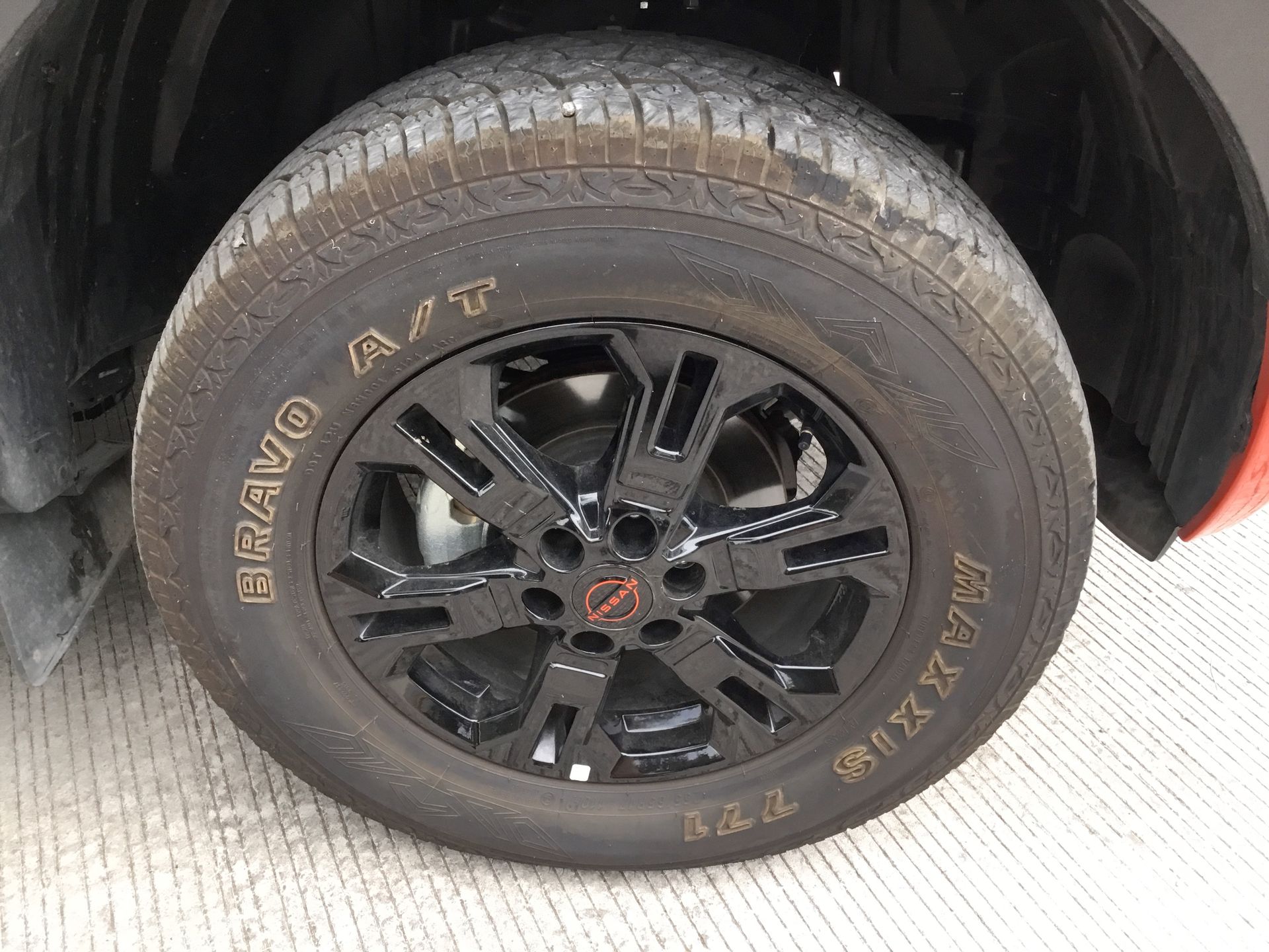 2025 Nissan FRONTIER PRO-4X 4X4 TA 25