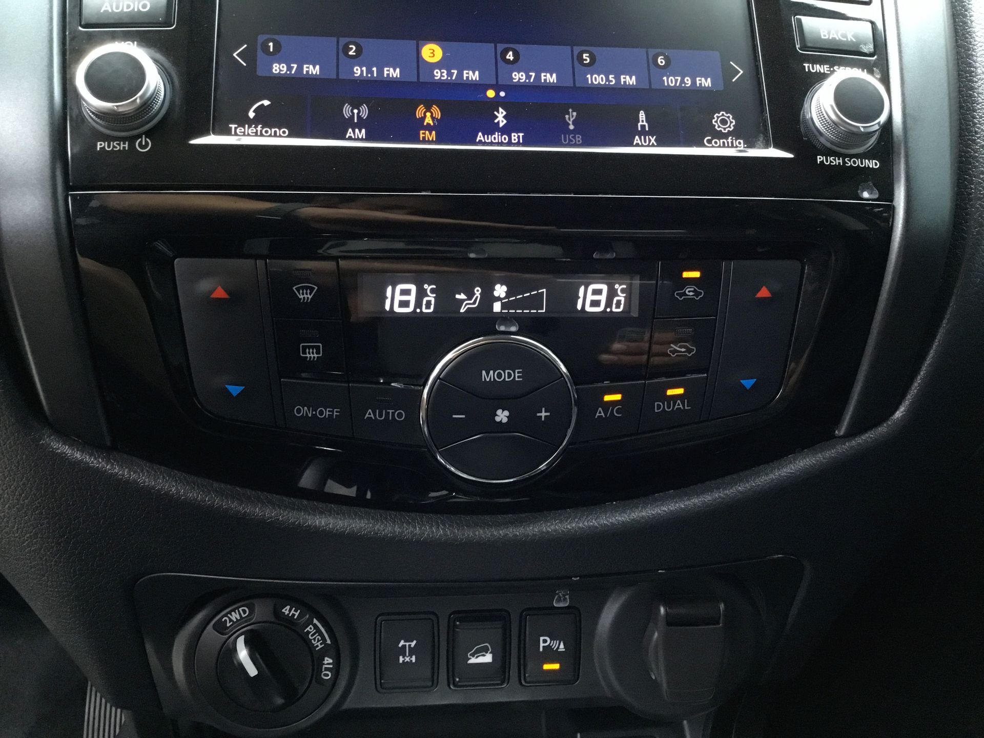 2025 Nissan FRONTIER PRO-4X 4X4 TA 25