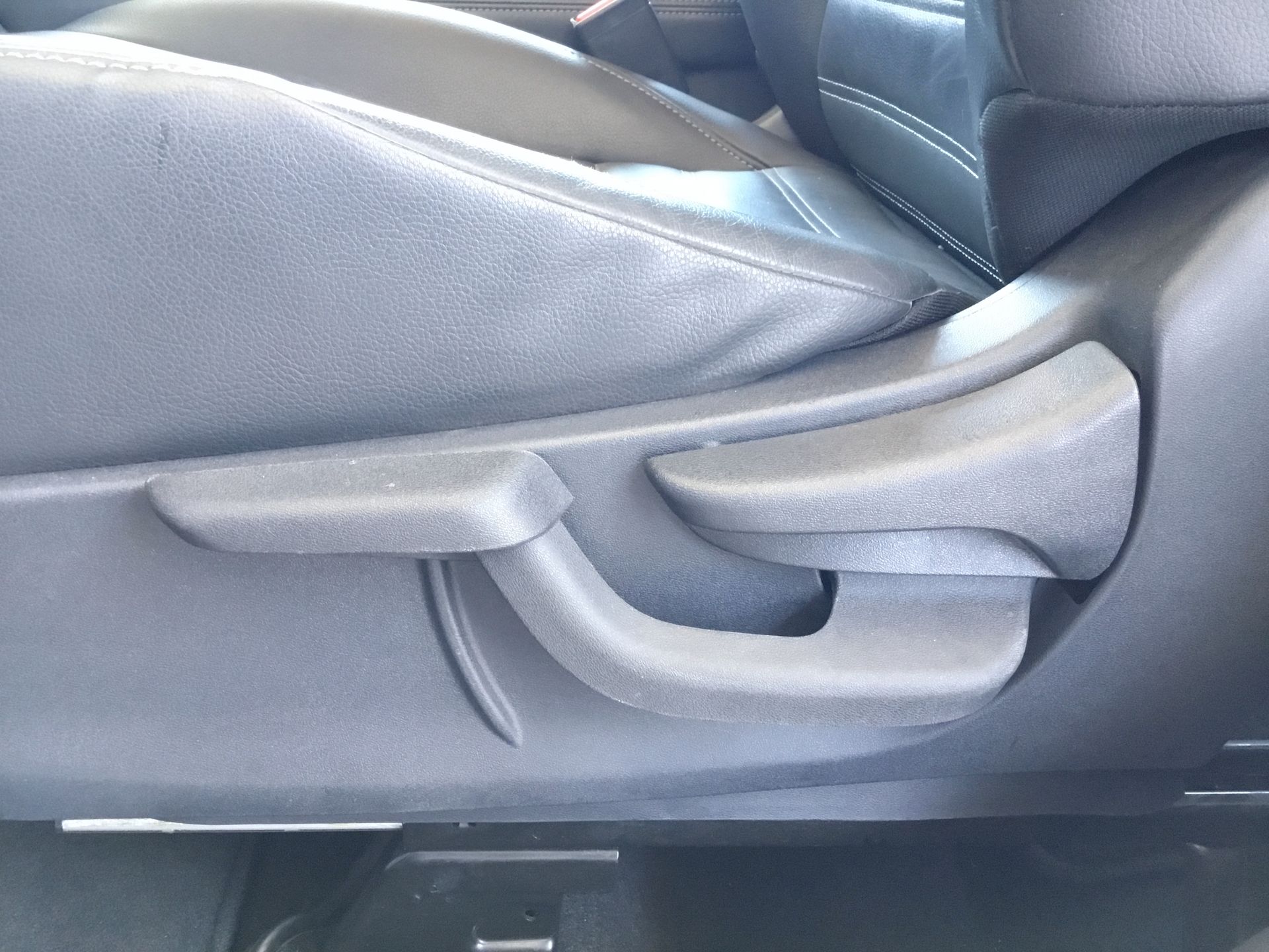 2023 Nissan KICKS EXCLUSIVE 1.6 LTS CVT 23