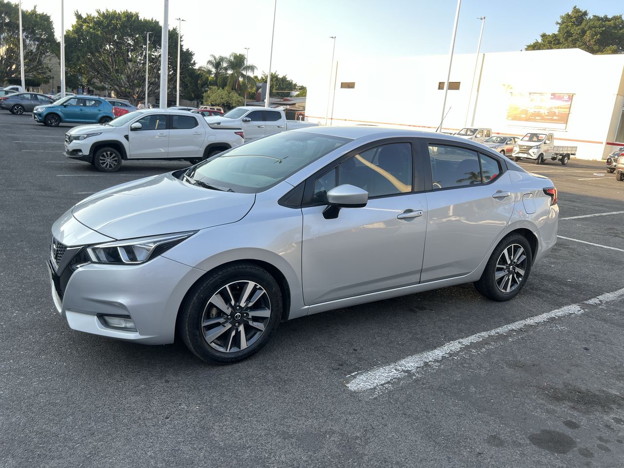 2022 Nissan VERSA ADVANCE MT