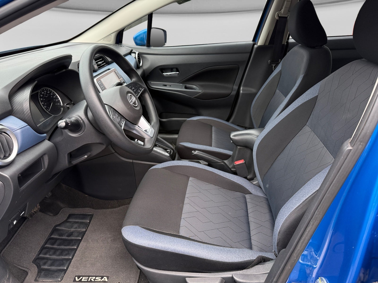 2025 Nissan VERSA VERSA ADVANCE CVT