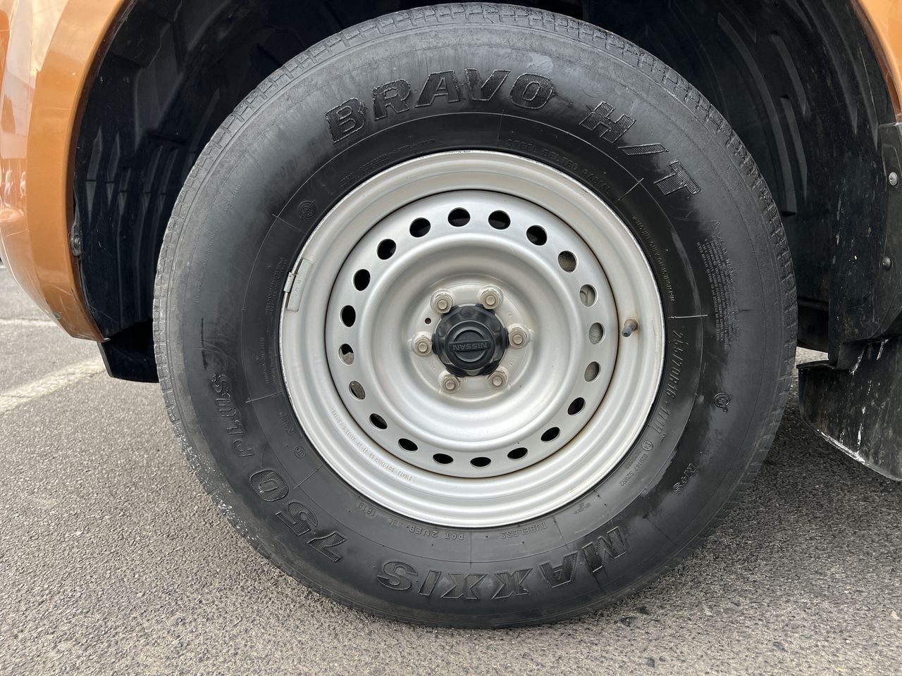 2020 Nissan NP300 FRONTIER XE T/M AC PAQ. SEG.6 VEL