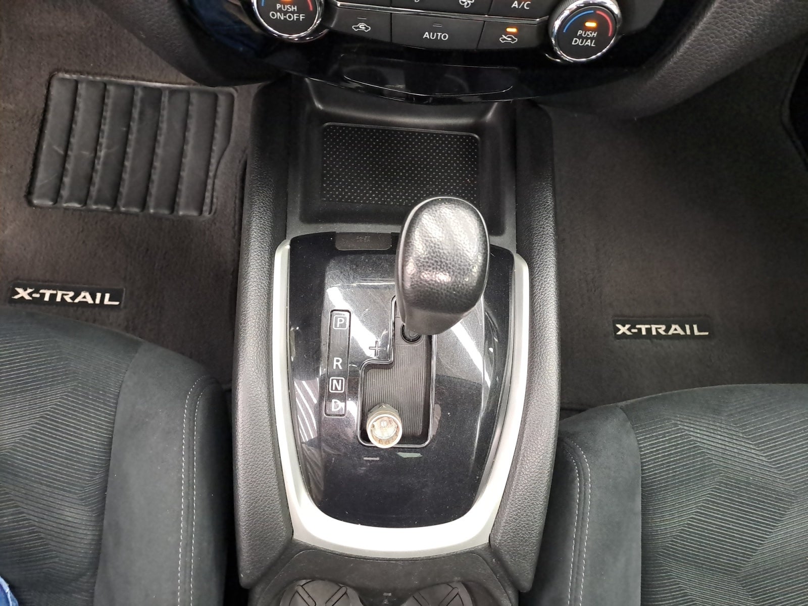 2015 Nissan X-TRAIL XTRAIL ADVANCE 2 FILAS