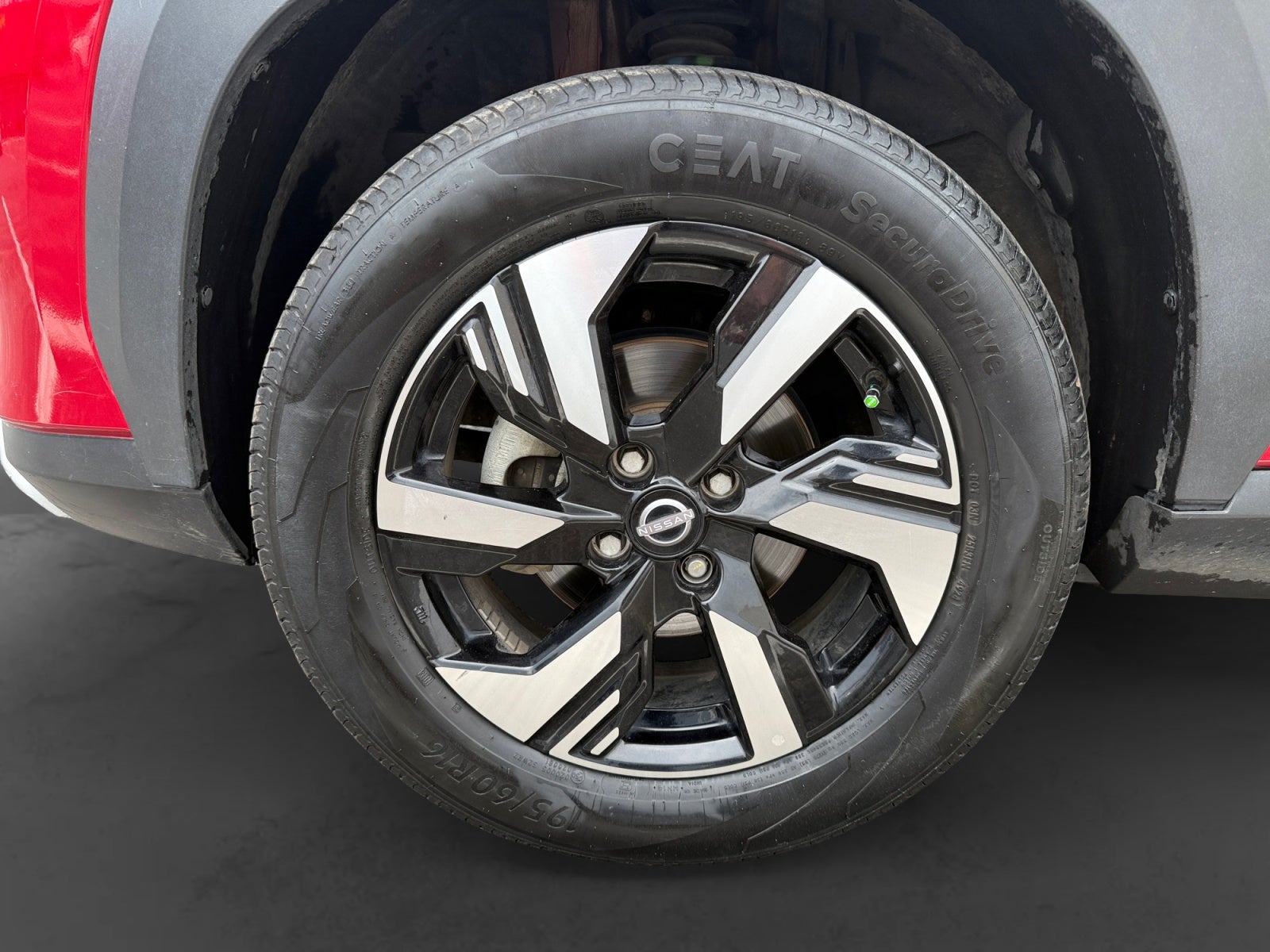 2025 Nissan MAGNITE EXCLUSIVE 1.0 LTS MT 25