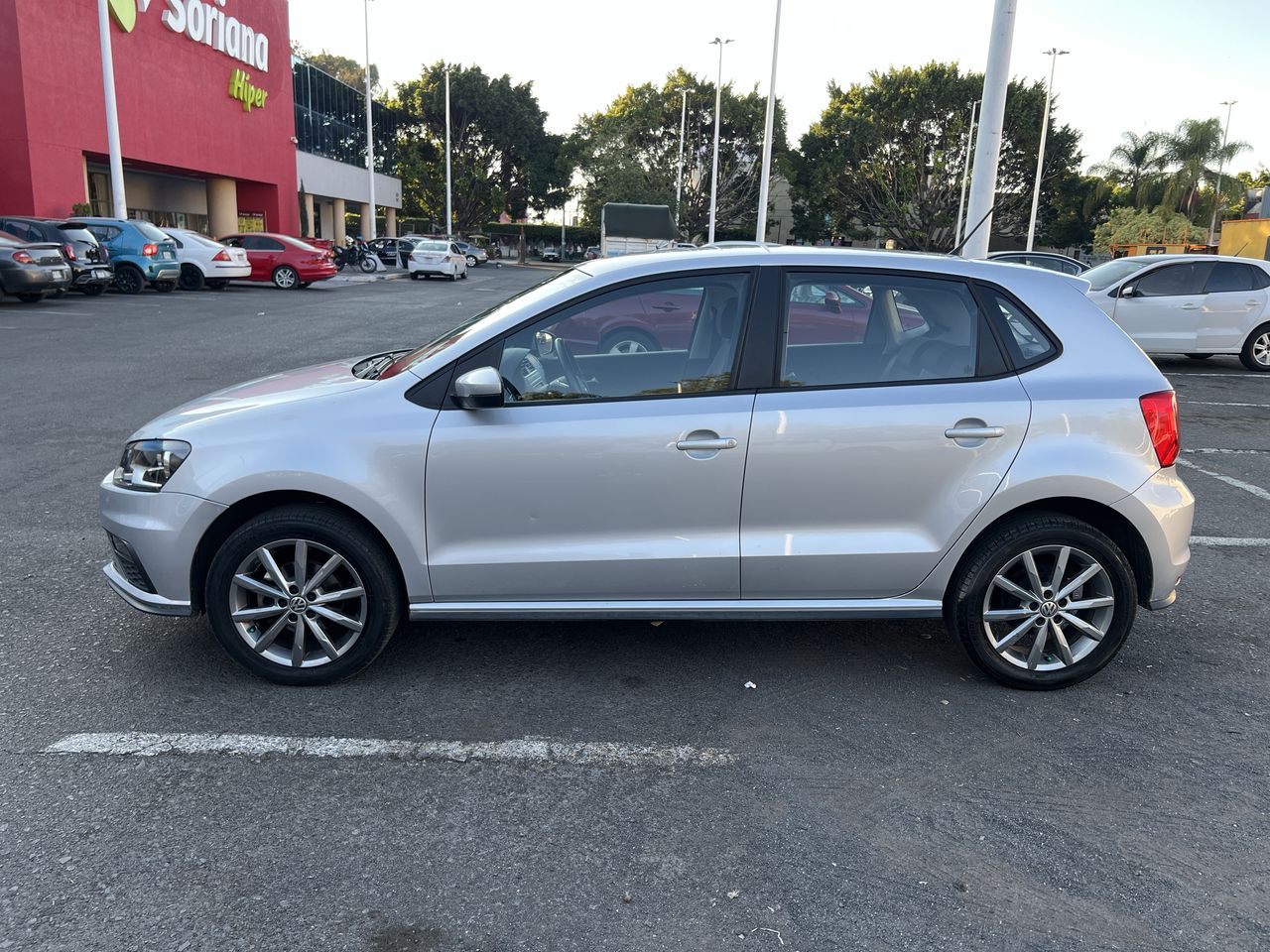 2021 Volkswagen POLO STARTLINE STD.