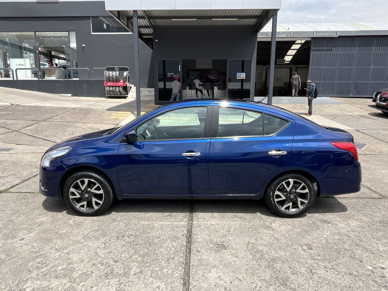 2019 Nissan VERSA ADVANCE MT AC