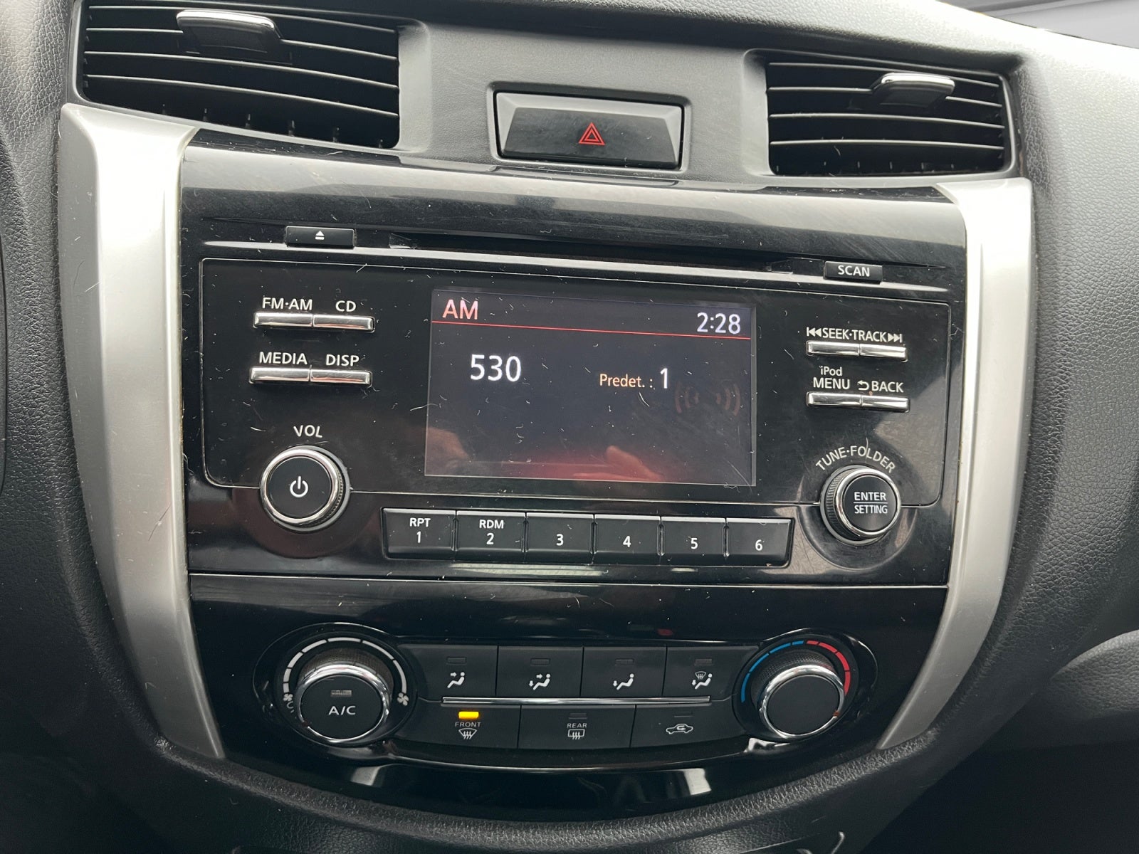 2020 Nissan FRONTIER LE TM AC