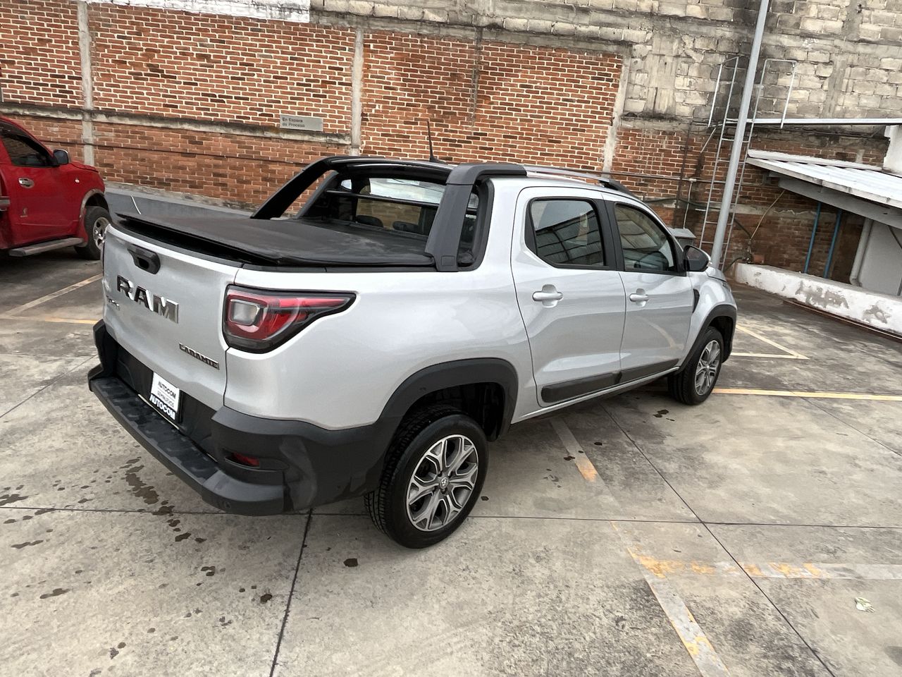 2023 RAM JOURNEY RAM 700 LARAMIE CREW CAB