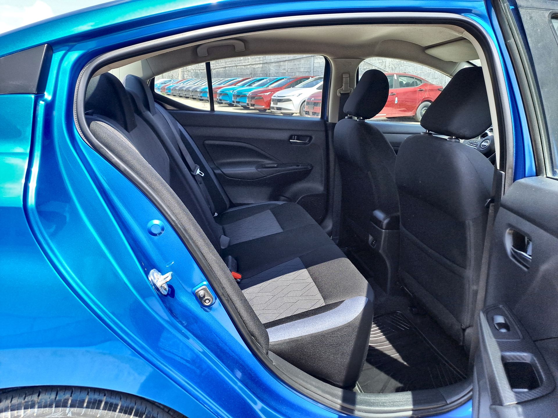 2023 Nissan VERSA ADVANCE CVT 23