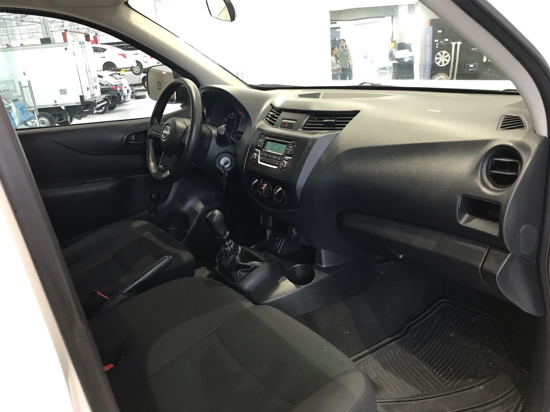 2024 Nissan NP300 NP300 CHASIS TM AC 24