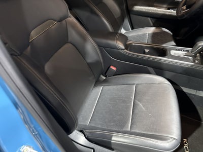 2025 Nissan KICKS PLATINUM CVT