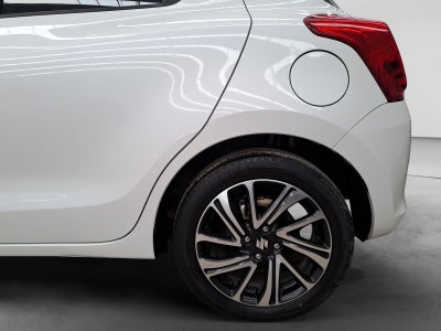 2022 SUZUKI SWIFT GLX 5MT
