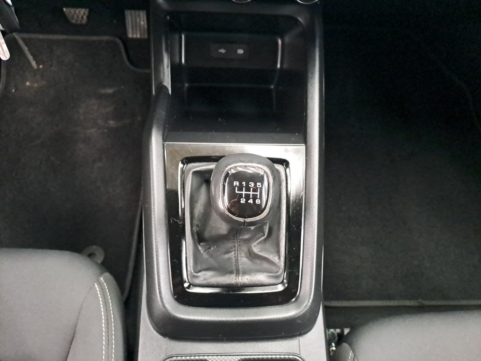 2024 Chevrolet AVEO LT MANUAL E