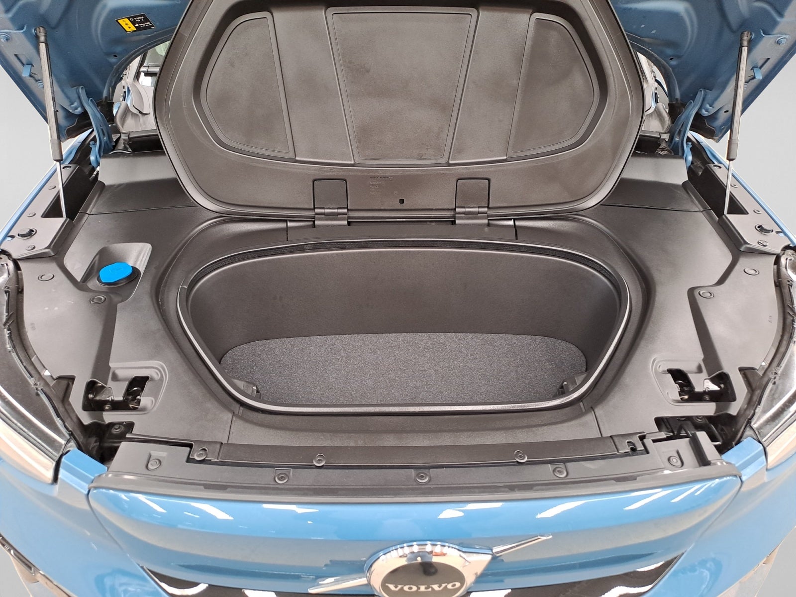 2024 Volvo XC40 RECHARGE PLUS PURE ELECTRIC