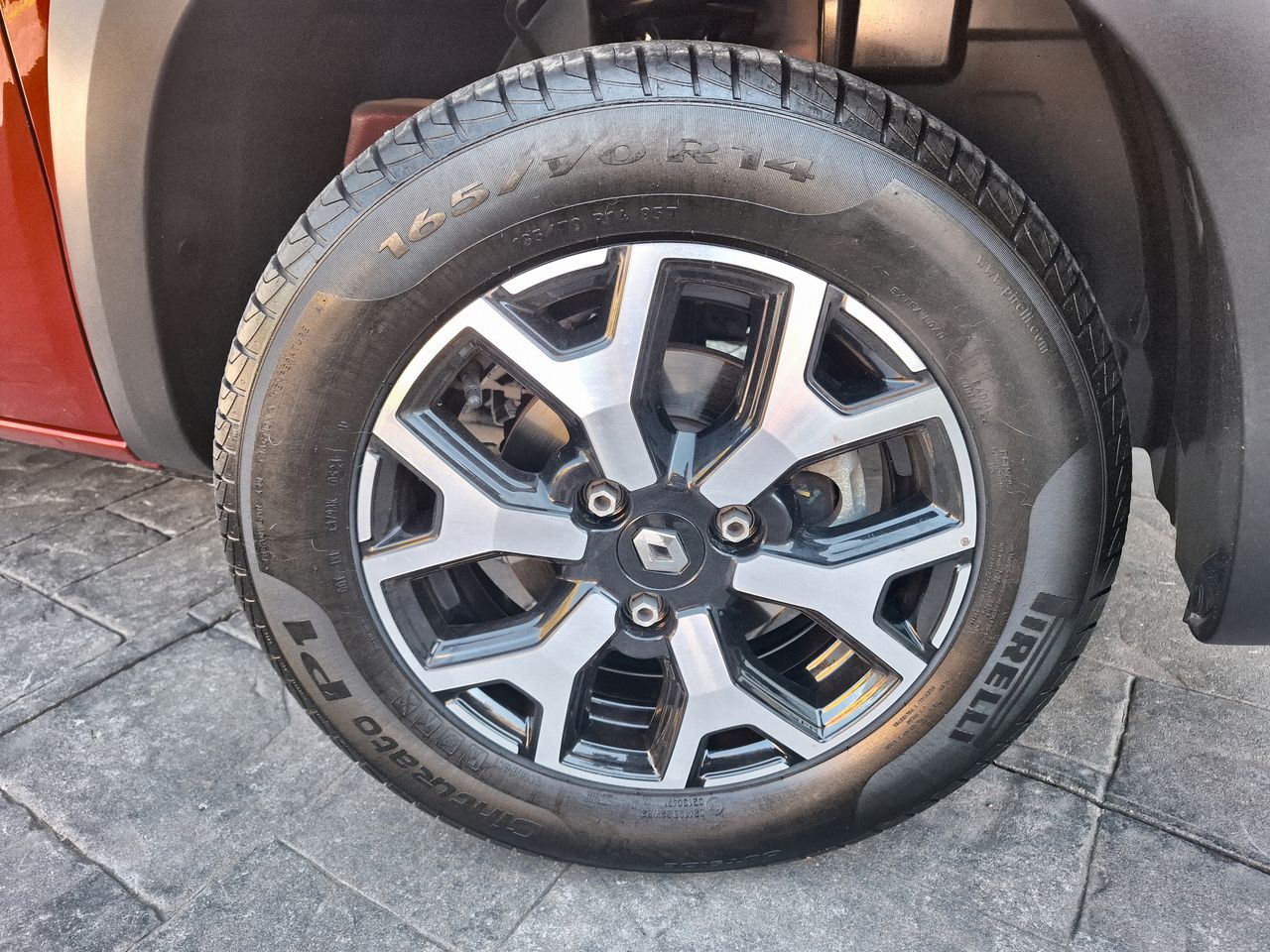 2025 RENAULT KWID BITONO