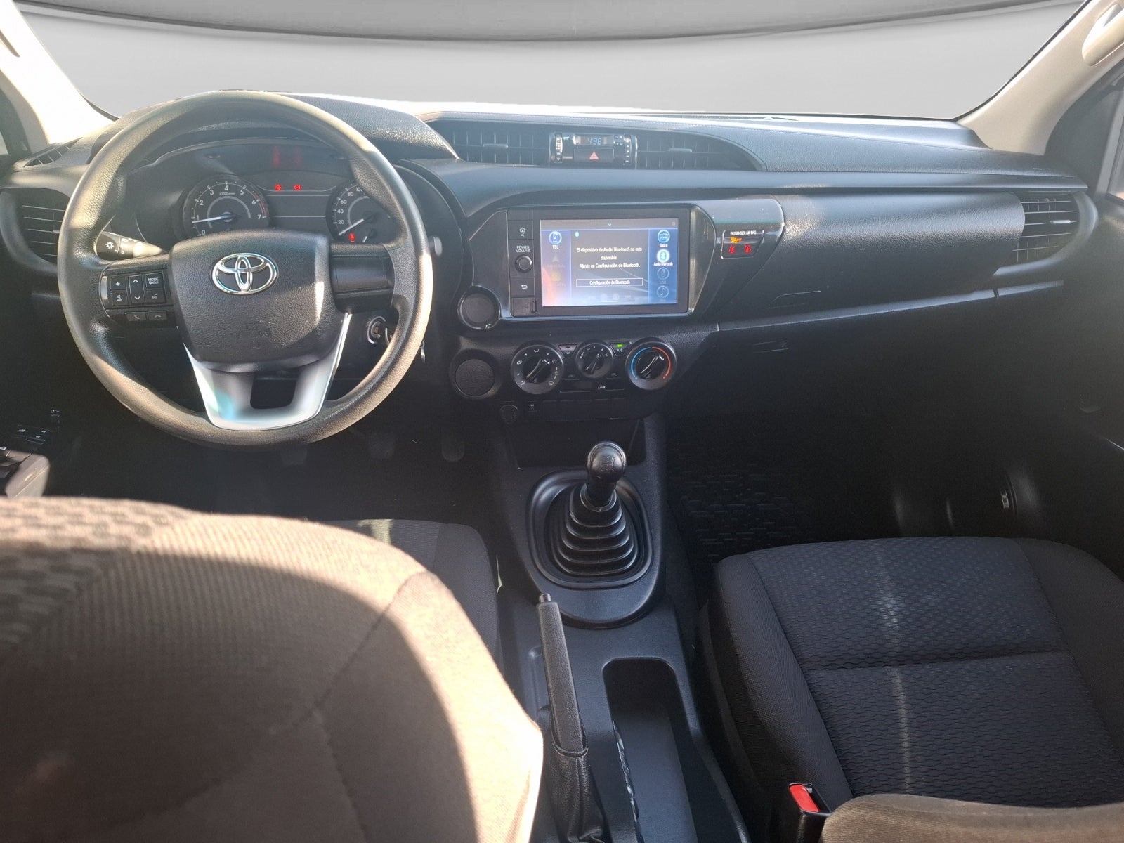 2023 Toyota HILUX D-CAB BASE
