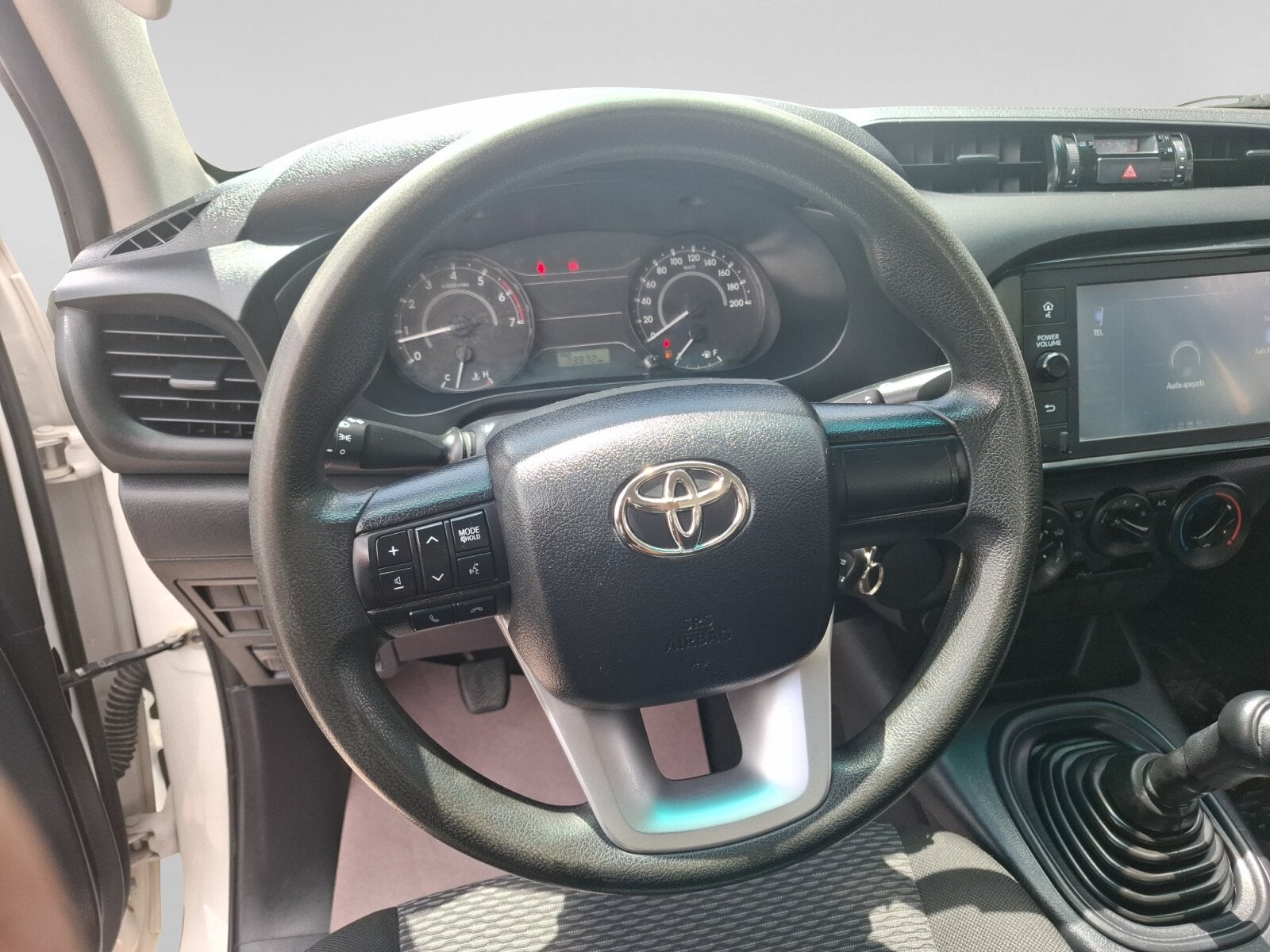 2023 Toyota HILUX D-CAB BASE