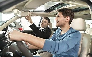 Schedule a test drive at Nissan Autocom Querétaro Juriquilla in Querétaro, Querétaro, México.